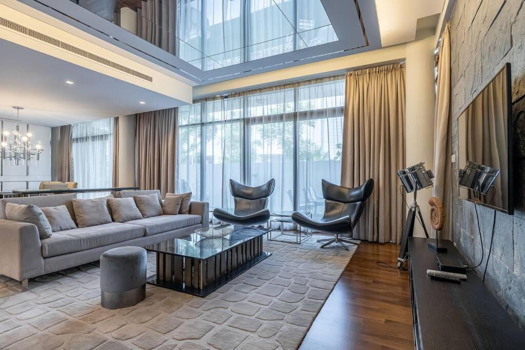 Spacious And Elegant 5Br Plus Maids Room Villa In Damac 迪拜 外观 照片